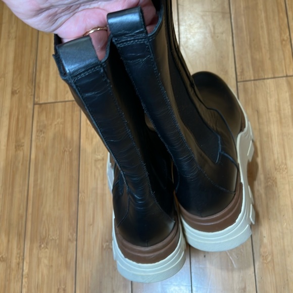 Free People Phoenix Chelsea Boots black size 39/8.5 - Picture 7 of 16